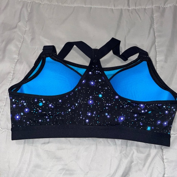 Victoria’s Secret sports bra size 36C - Picture 3 of 3
